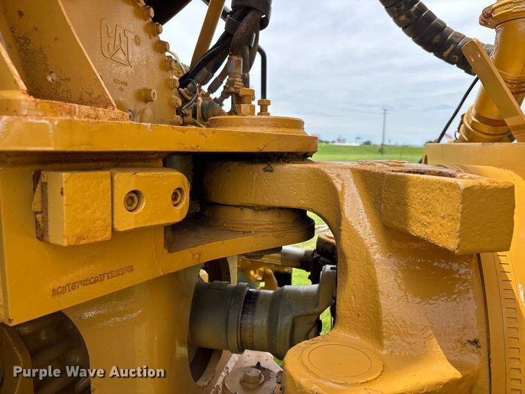 image for item FG0475 2015 Caterpillar 745C articulated water truck