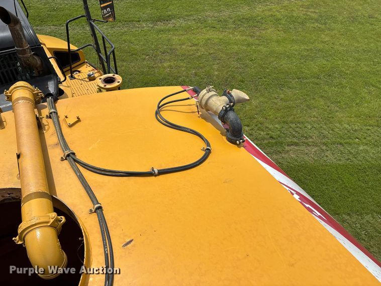 image for item FG0475 2015 Caterpillar 745C articulated water truck