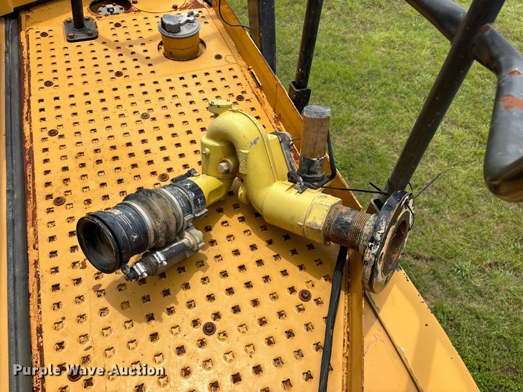 image for item FG0475 2015 Caterpillar 745C articulated water truck