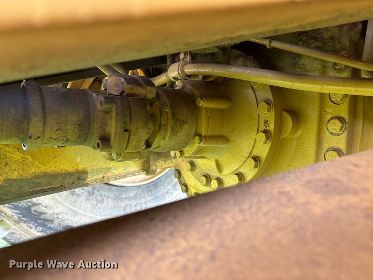 image for item FG0475 2015 Caterpillar 745C articulated water truck