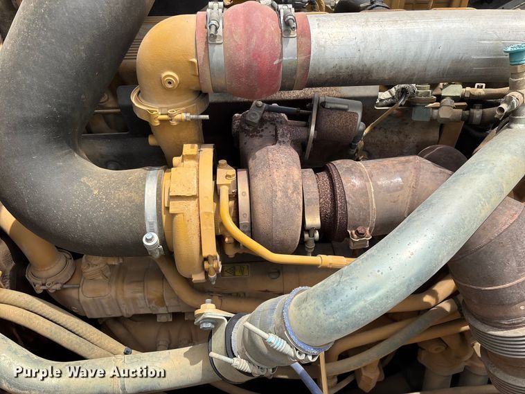image for item FG0475 2015 Caterpillar 745C articulated water truck