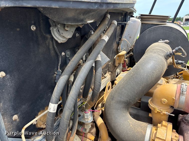 image for item FG0475 2015 Caterpillar 745C articulated water truck