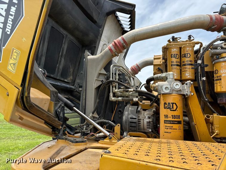 image for item FG0475 2015 Caterpillar 745C articulated water truck