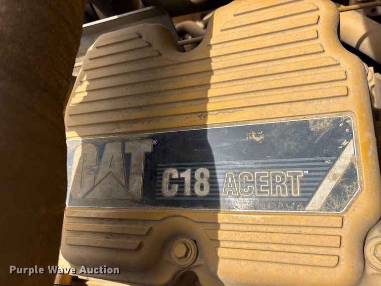 image for item FG0475 2015 Caterpillar 745C articulated water truck