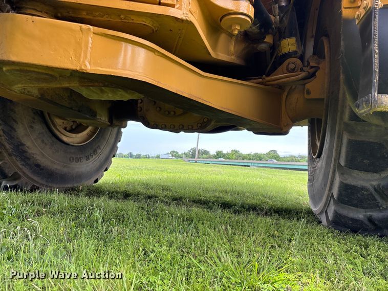 image for item FG0475 2015 Caterpillar 745C articulated water truck