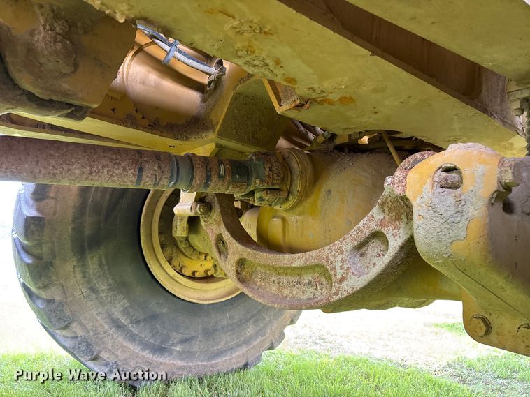 image for item FG0475 2015 Caterpillar 745C articulated water truck