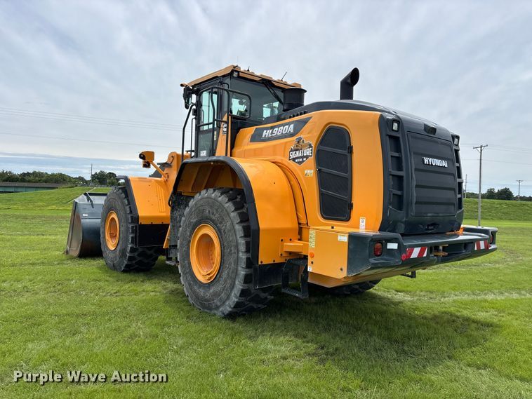 image for item FG0476 Hyundai HL980A wheel loader