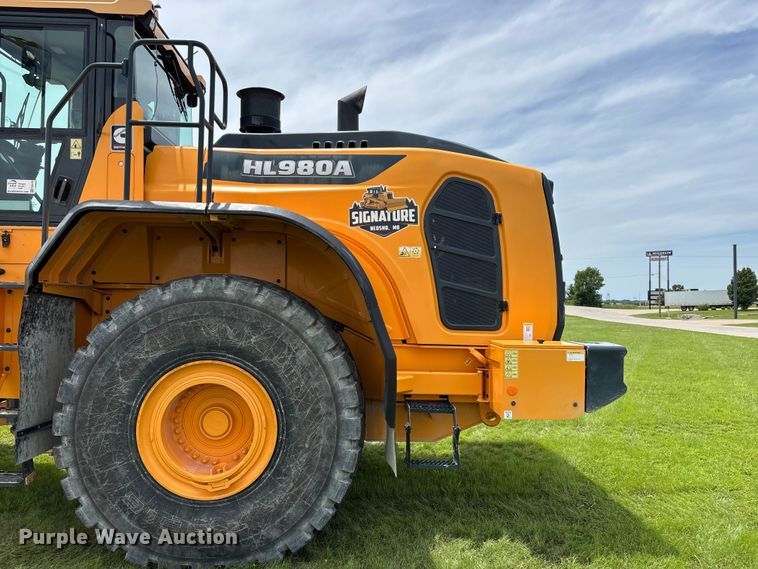 image for item FG0476 Hyundai HL980A wheel loader