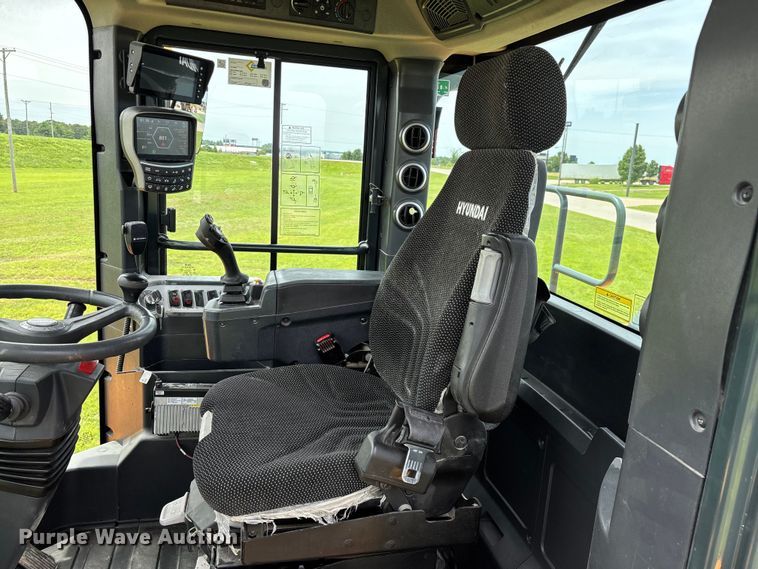 image for item FG0476 Hyundai HL980A wheel loader
