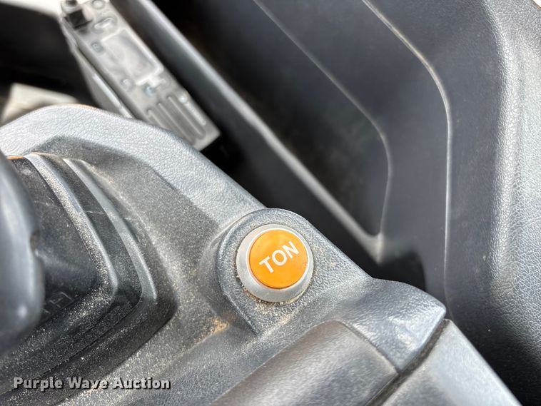 image for item FG0476 Hyundai HL980A wheel loader