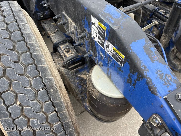 image for item FG0490 2016 Peterbilt 567 semi truck