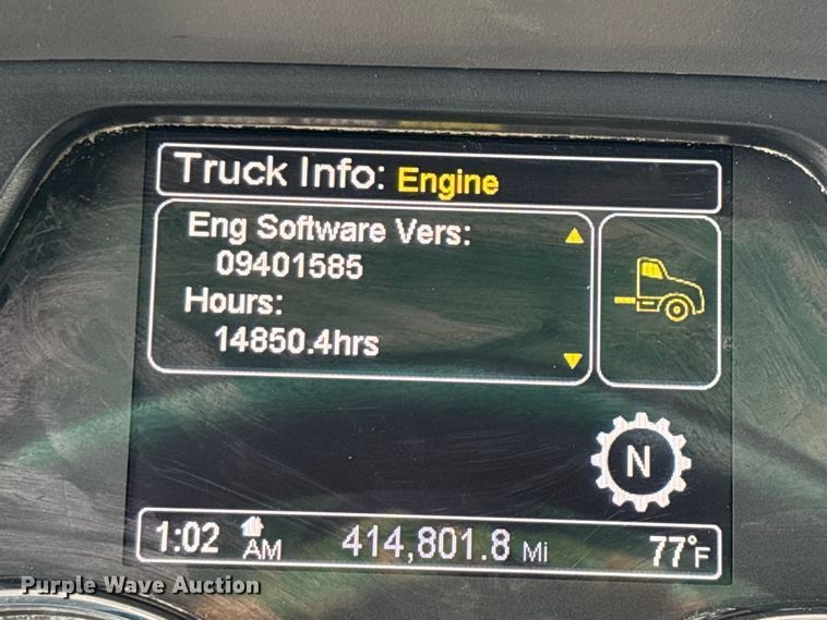 image for item FG0490 2016 Peterbilt 567 semi truck