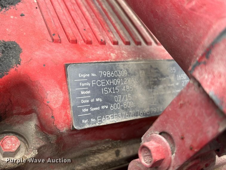 image for item FG0490 2016 Peterbilt 567 semi truck