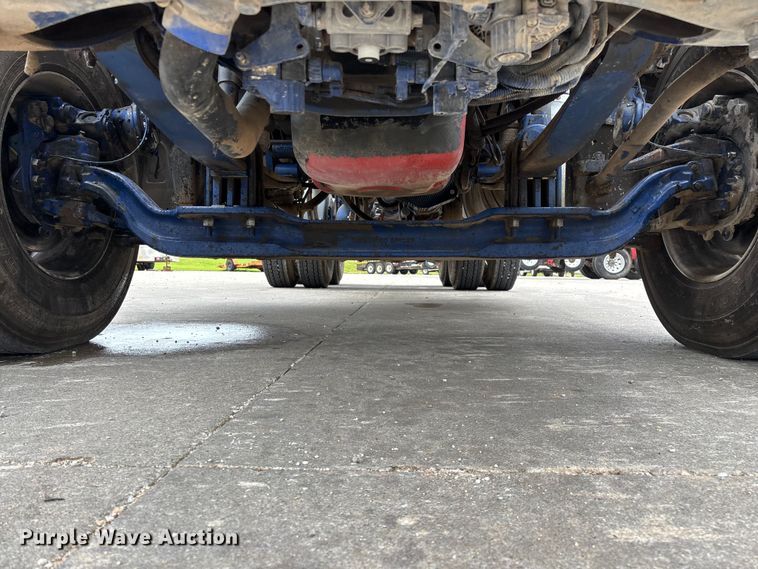 image for item FG0490 2016 Peterbilt 567 semi truck