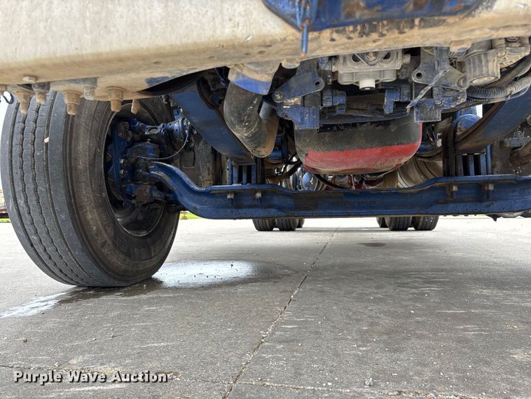 image for item FG0490 2016 Peterbilt 567 semi truck