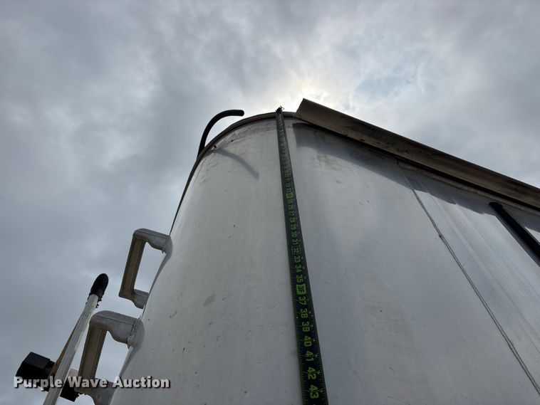 image for item FG0492 2011 MAC Trailer Manufacturing end dump trailer