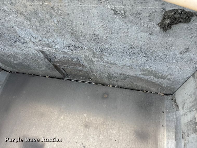 image for item FG0492 2011 MAC Trailer Manufacturing end dump trailer