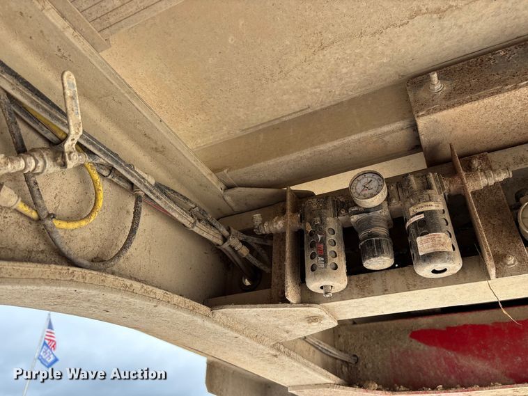 image for item FG0492 2011 MAC Trailer Manufacturing end dump trailer