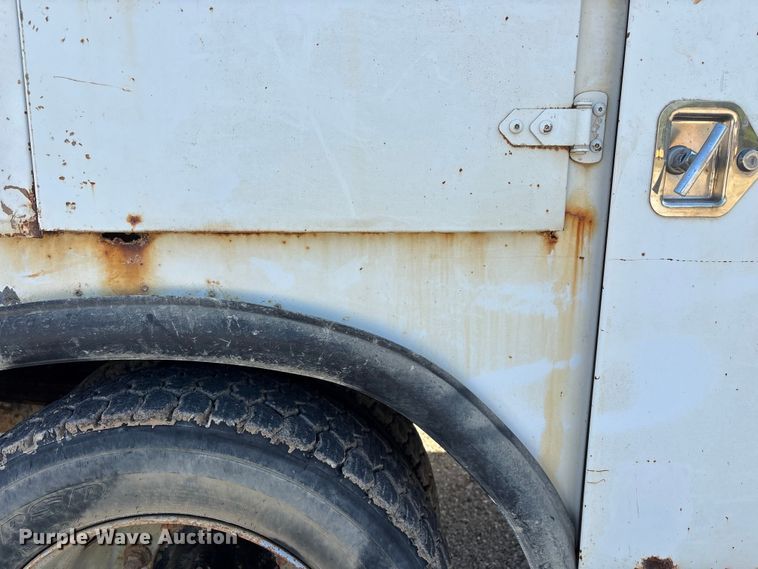 image for item FG0521 2006 GMC C5500 utility / service truck