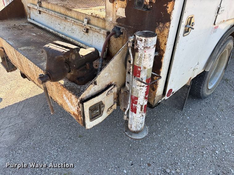 image for item FG0521 2006 GMC C5500 utility / service truck