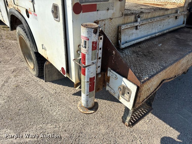 image for item FG0521 2006 GMC C5500 utility / service truck