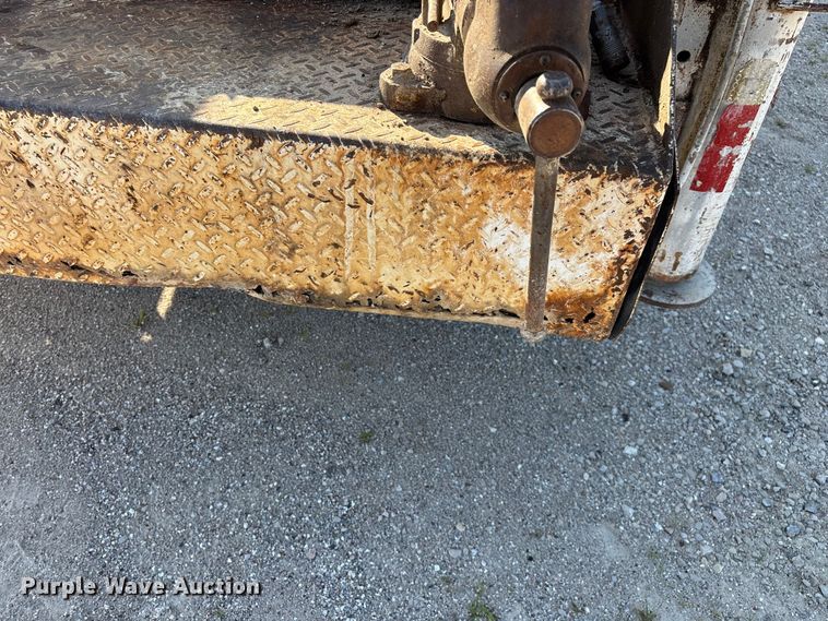 image for item FG0521 2006 GMC C5500 utility / service truck