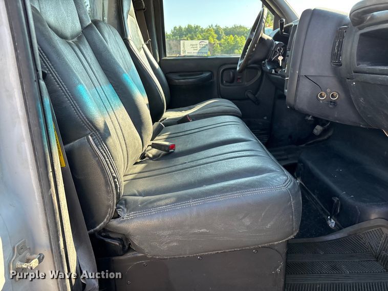 image for item FG0521 2006 GMC C5500 utility / service truck