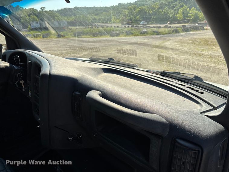 image for item FG0521 2006 GMC C5500 utility / service truck