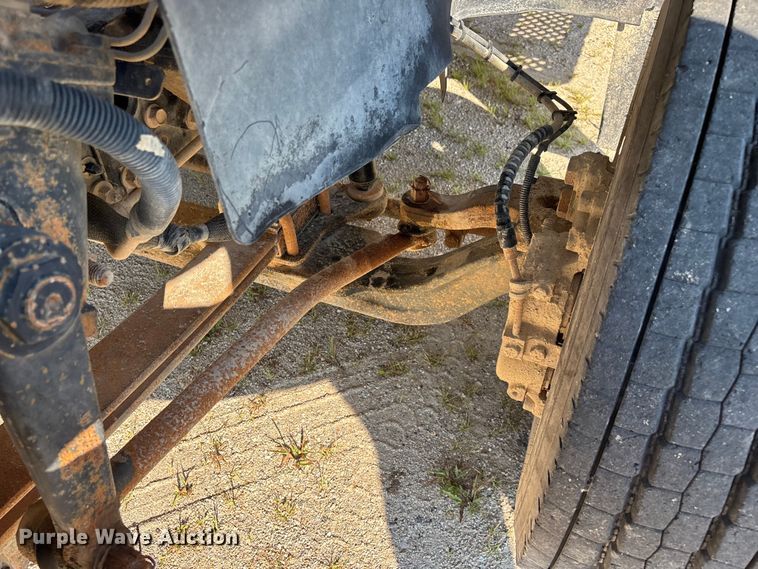 image for item FG0521 2006 GMC C5500 utility / service truck