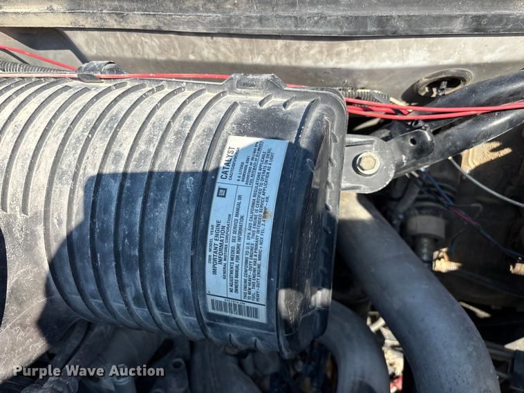 image for item FG0521 2006 GMC C5500 utility / service truck
