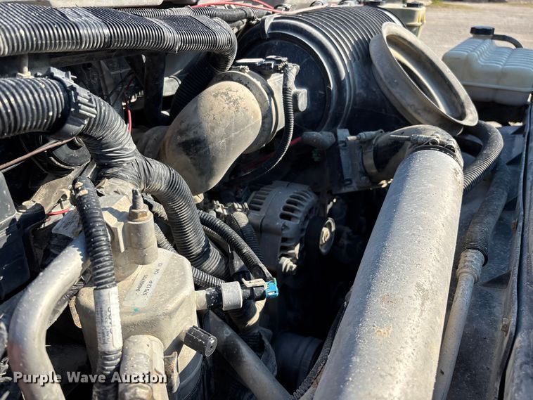 image for item FG0521 2006 GMC C5500 utility / service truck