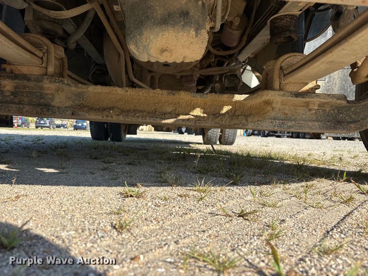 image for item FG0521 2006 GMC C5500 utility / service truck