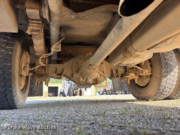 image for item FG0521 2006 GMC C5500 utility / service truck