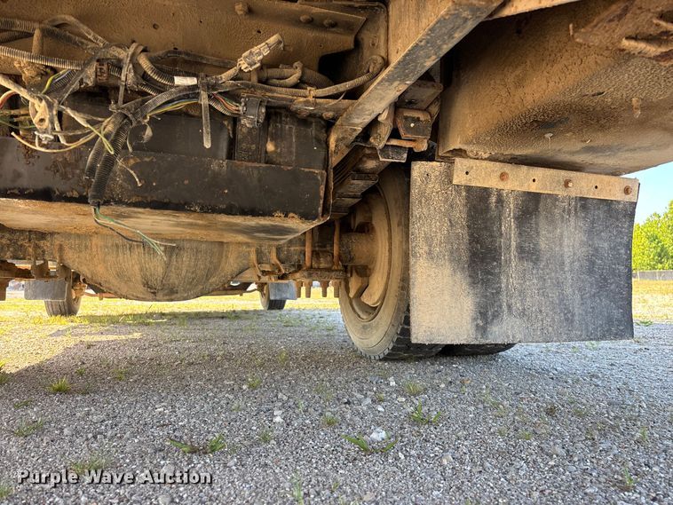 image for item FG0521 2006 GMC C5500 utility / service truck