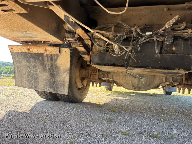 image for item FG0521 2006 GMC C5500 utility / service truck