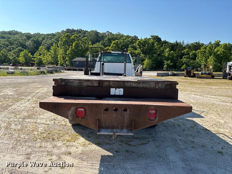 image for item FG0522 1999 Chevrolet C6500 flatbed truck