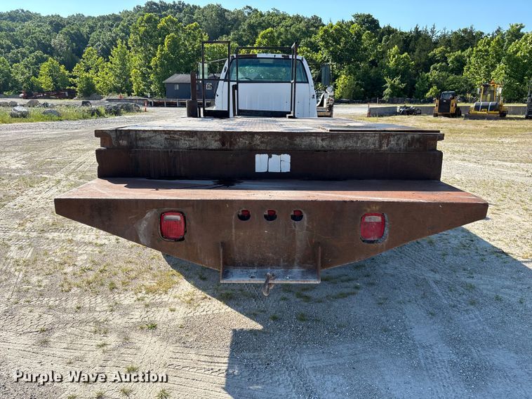 image for item FG0522 1999 Chevrolet C6500 flatbed truck