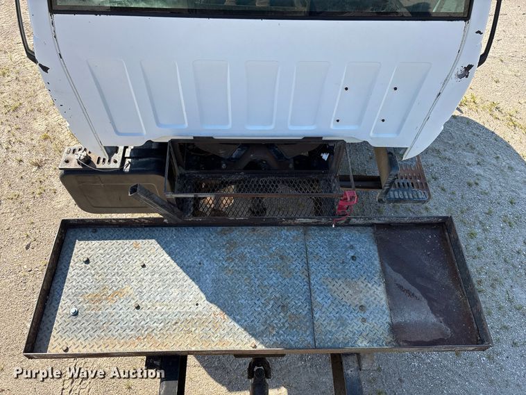 image for item FG0522 1999 Chevrolet C6500 flatbed truck