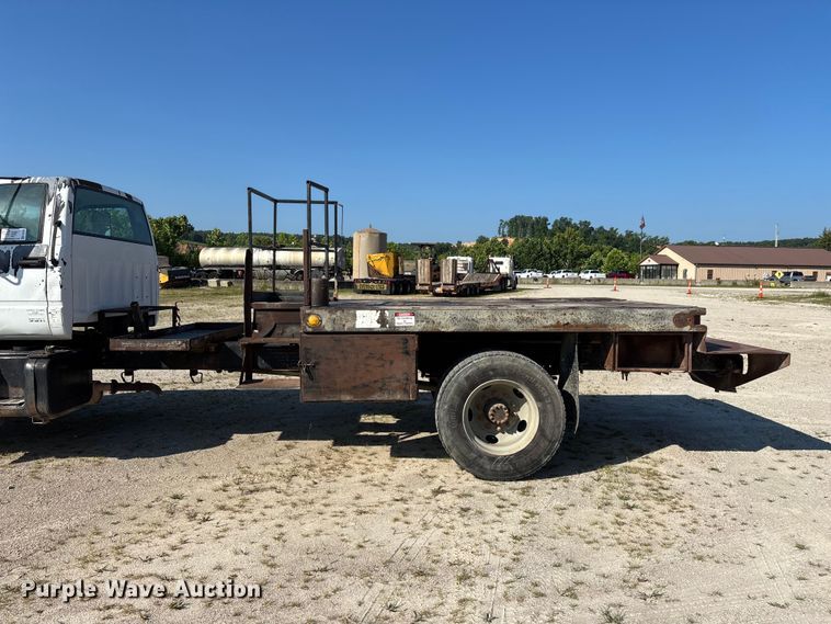 image for item FG0522 1999 Chevrolet C6500 flatbed truck