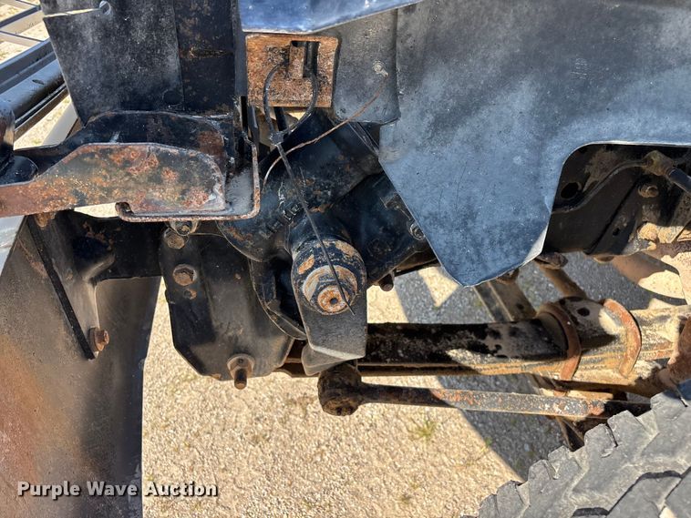 image for item FG0522 1999 Chevrolet C6500 flatbed truck