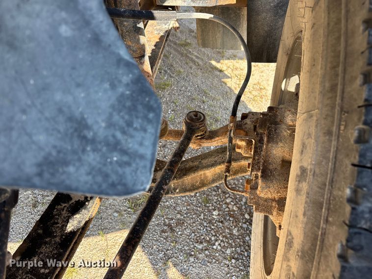 image for item FG0522 1999 Chevrolet C6500 flatbed truck