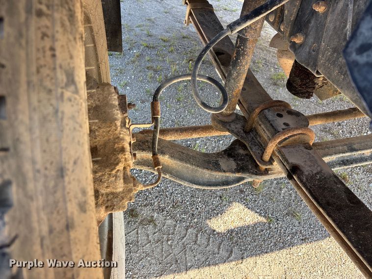 image for item FG0522 1999 Chevrolet C6500 flatbed truck