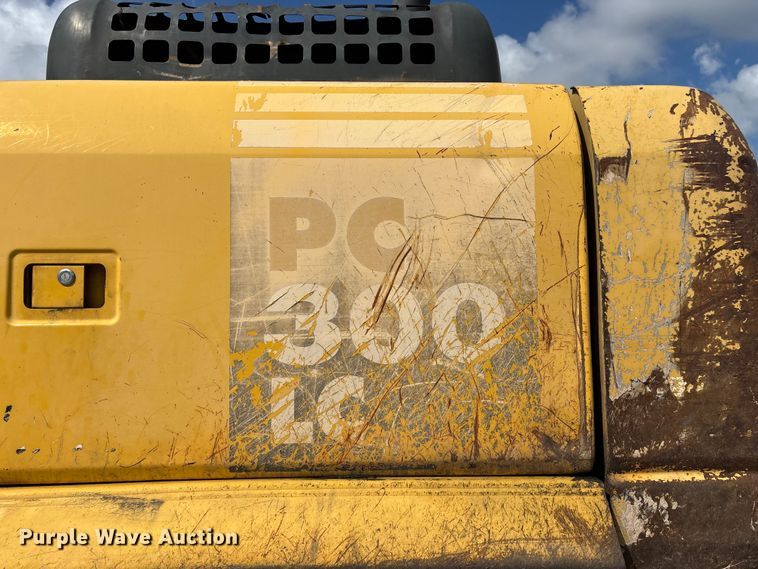 image for item FG0523 2004 Komatsu PC300LC-7L excavator