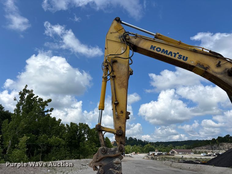 image for item FG0523 2004 Komatsu PC300LC-7L excavator