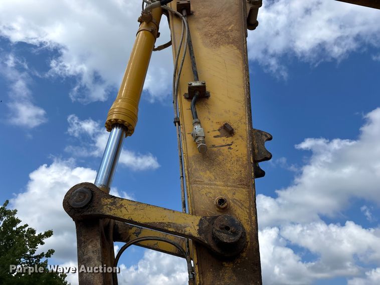image for item FG0523 2004 Komatsu PC300LC-7L excavator