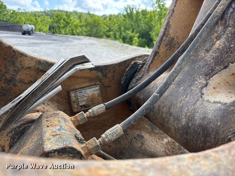 image for item FG0523 2004 Komatsu PC300LC-7L excavator