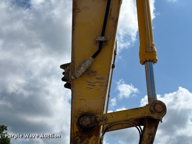 image for item FG0523 2004 Komatsu PC300LC-7L excavator