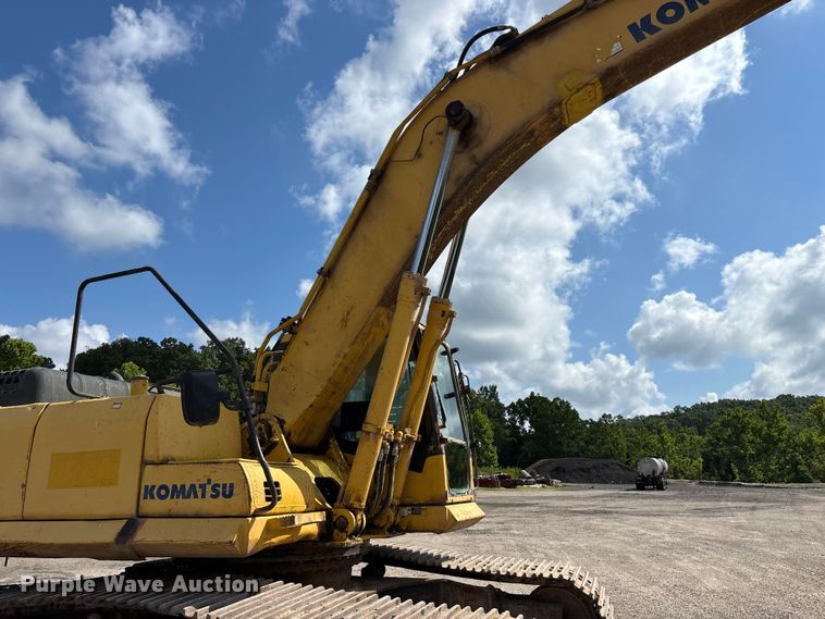 image for item FG0523 2004 Komatsu PC300LC-7L excavator