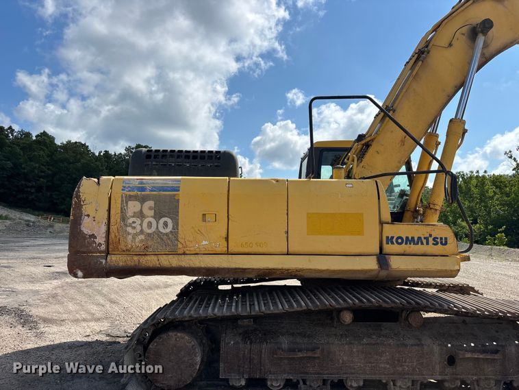 image for item FG0523 2004 Komatsu PC300LC-7L excavator