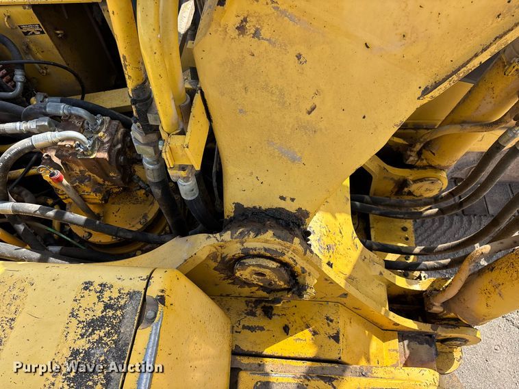 image for item FG0523 2004 Komatsu PC300LC-7L excavator